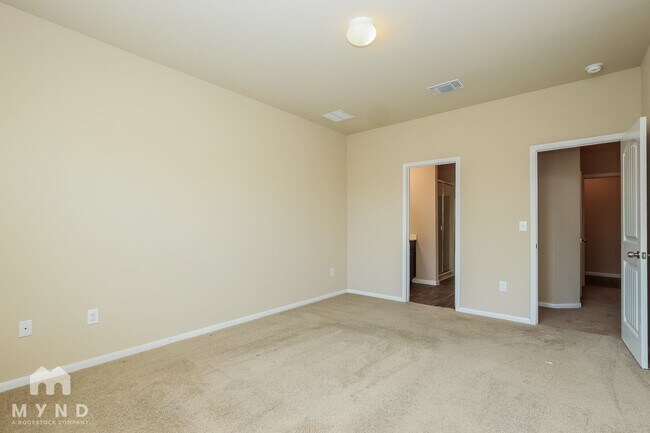 Building Photo - 12213 Waterford Run Way