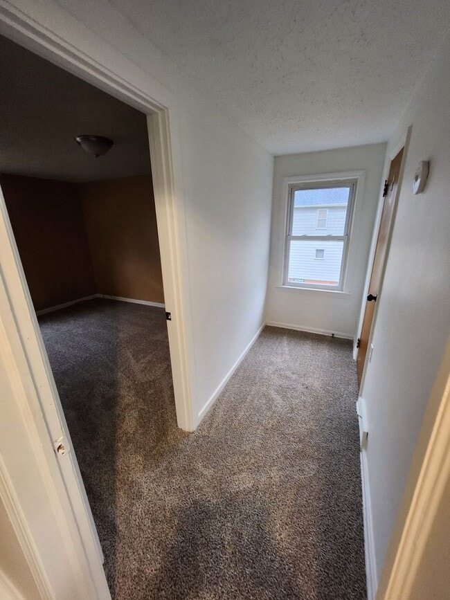 Building Photo - 2005 Hilton Rd