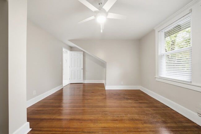 Building Photo - 609 Baldwin Ave