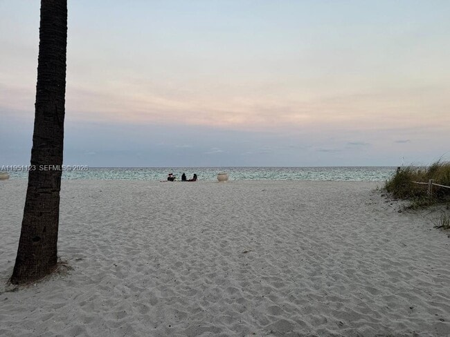 Building Photo - 401 SE 3rd St