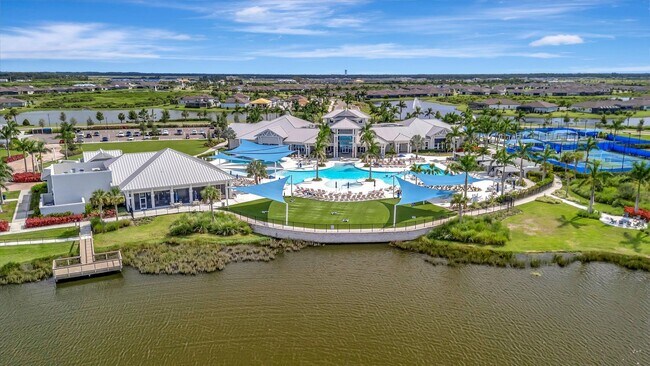 Building Photo - Del Webb Bayview Home, Active 55+ Communit...