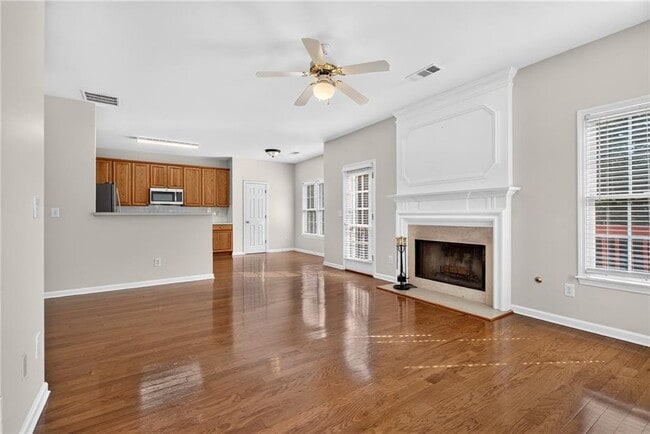 Building Photo - 2311 Ravinia Ct NE