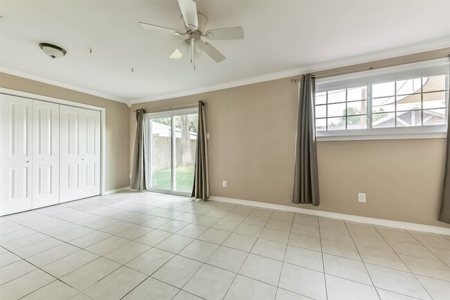 Building Photo - 10906 Sageorchard Ln