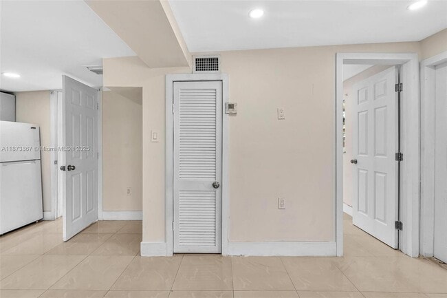 Building Photo - 921 NW 110th St
