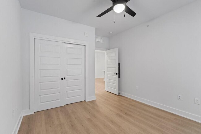 Building Photo - 2500 Longview St