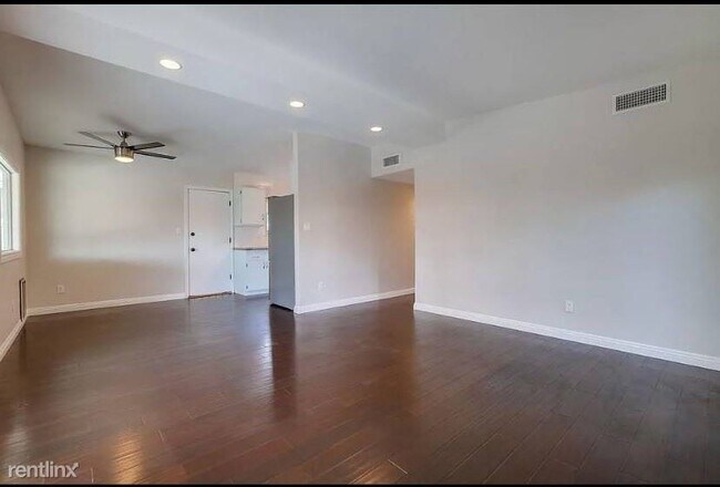 Building Photo - 3 br, 2 bath House - 7225 Macquarie Street