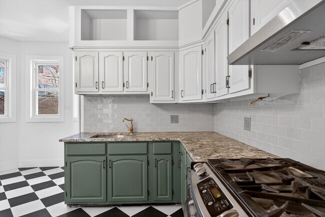 Building Photo - 701 Bergen Ave