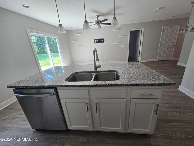 Building Photo - 8516 April St