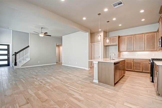 Building Photo - 315 N Spotted Fern Dr