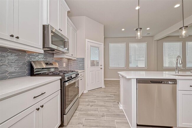 Building Photo - 497 Longleaf Pine Dr