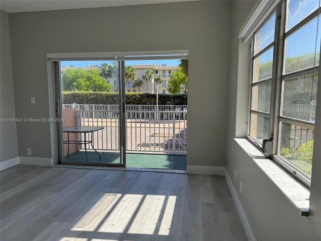 Building Photo - 2200 E Hallandale Beach Blvd