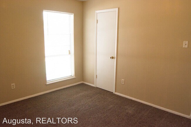 Building Photo - 2800 Sayles Blvd