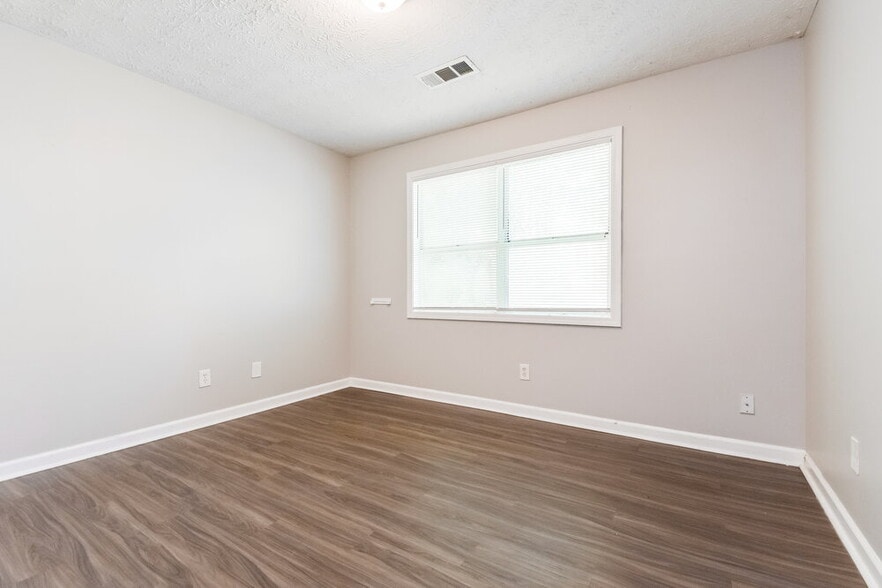 Building Photo - 5408 Glen Haven Dr