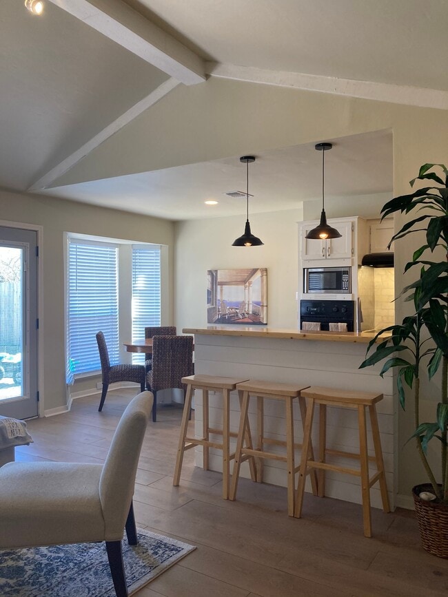 Building Photo - 4505 N Heron Dr