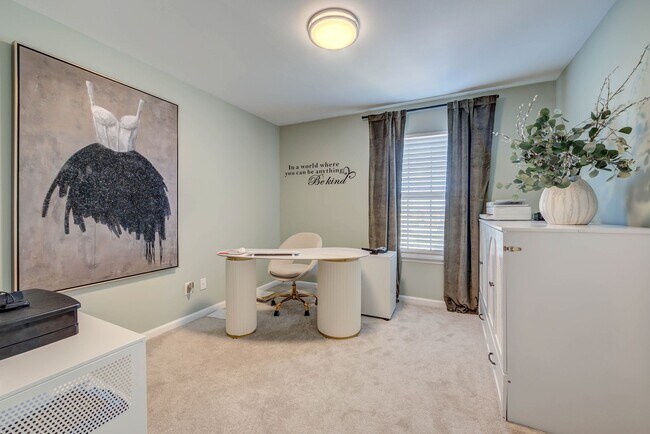 Building Photo - Tastefully updated 2-bedroom, 2-bath condo