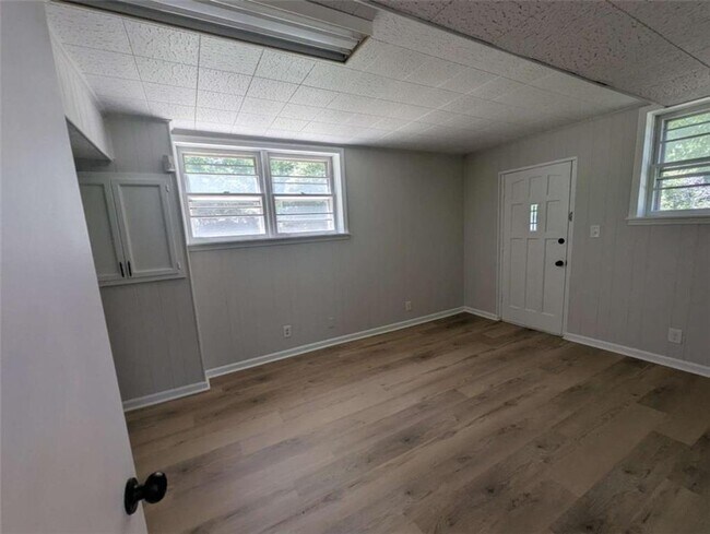 Building Photo - 4020 Kelden Ct SW