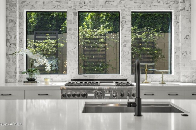 Building Photo - 13267 E Ranch Gate Rd