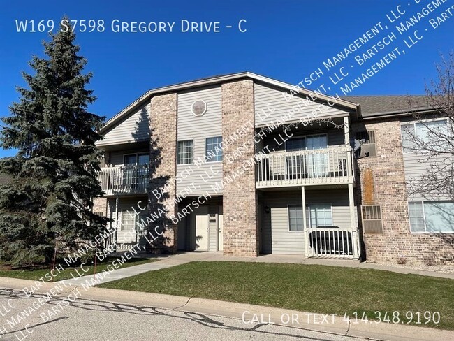 Building Photo - W169S7598-S7598 Gregory Dr