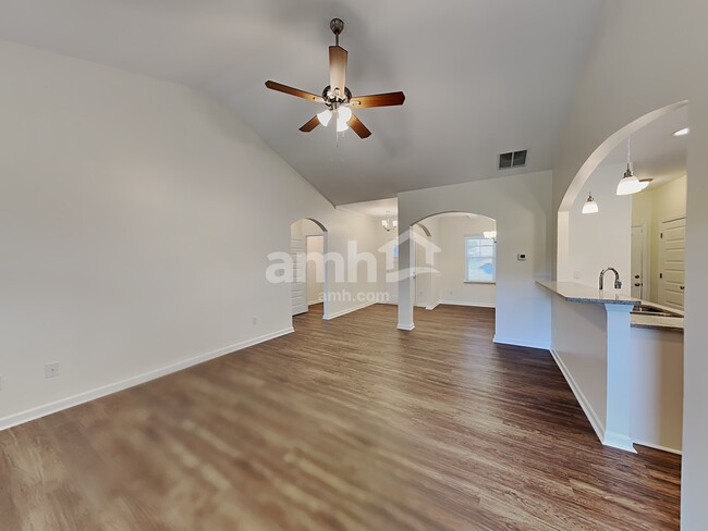 Building Photo - 304 San Anselmo St