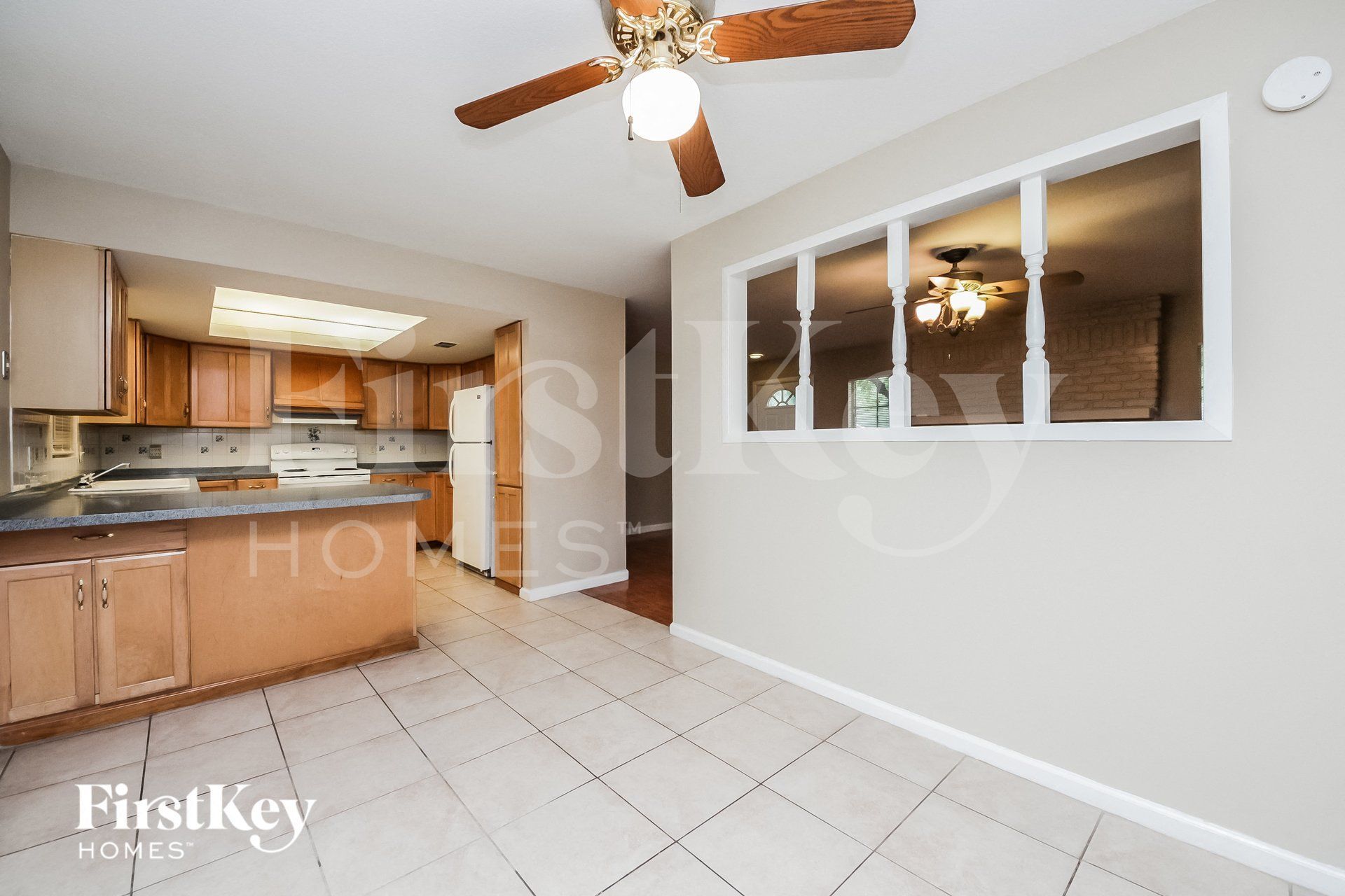 Building Photo - 2390 Meadow Ln