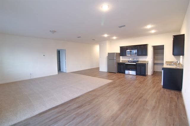 Building Photo - 301 Indian Creek