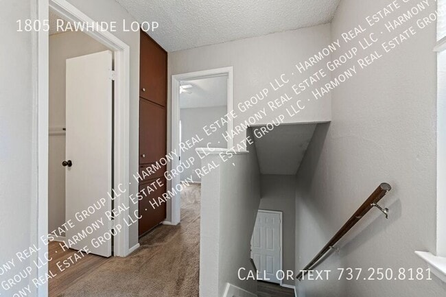 Building Photo - 1805 Rawhide Loop