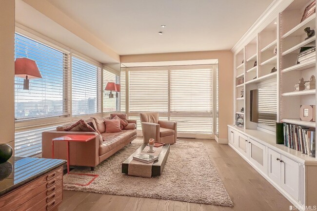 Building Photo - 333 Bush St