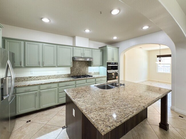 Building Photo - ~Temecula's Wolf Creek Community~ Beautifu...