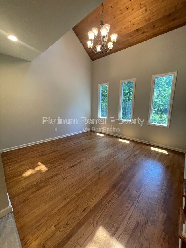 Building Photo - 4186 Nowata Dr NE