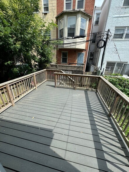 Building Photo - 4049 Spruce St