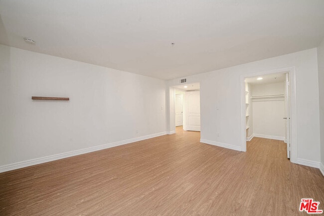 Building Photo - 2311 Schader Dr