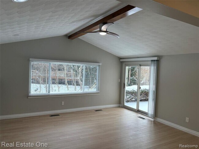 Building Photo - 53314 Starlite Dr