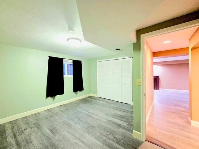 Building Photo - Large 4 Bed, 2 Bath in Desirable East Wena...