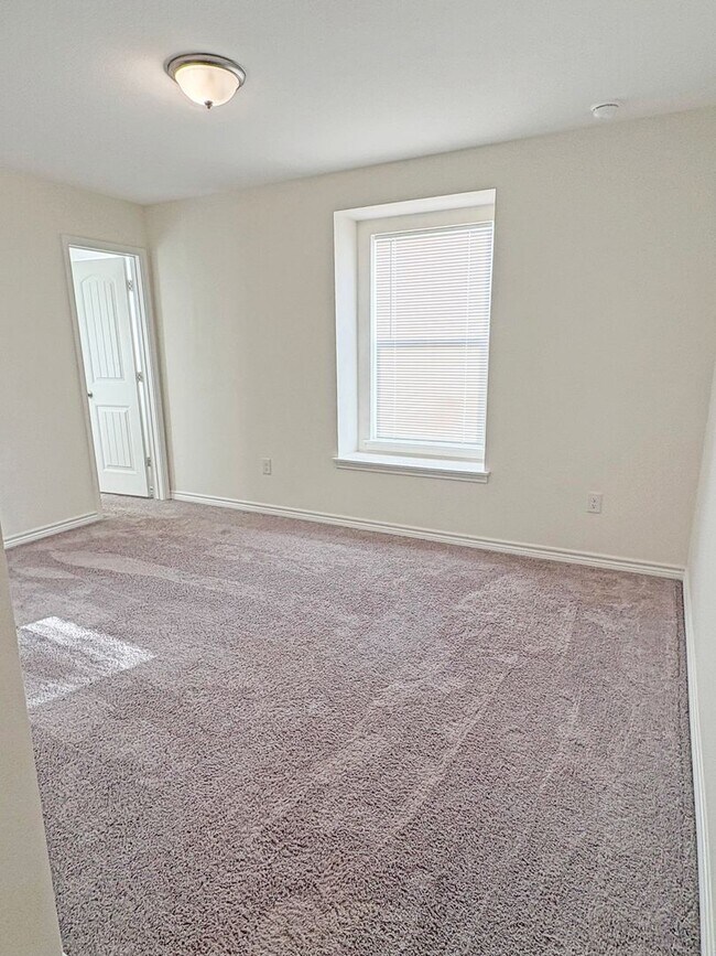 Building Photo - Contemporary Living in Seguin – Over 2,400 Sq Ft of Comfort