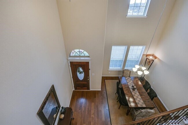 Building Photo - 17503 Fechser Ln