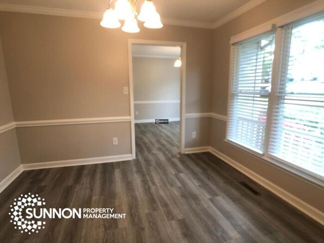 Building Photo - Completely Renovated 3 BR with Huge Yard