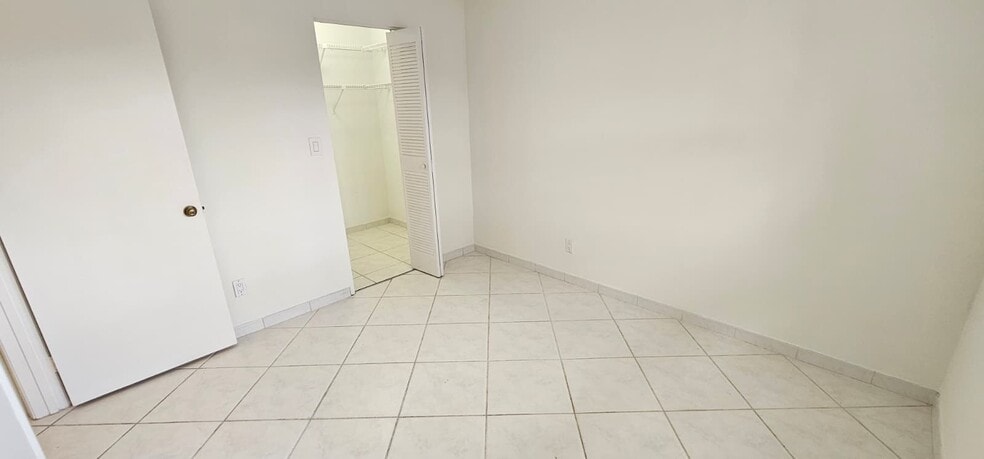 Building Photo - 1061 NW 122nd Ter