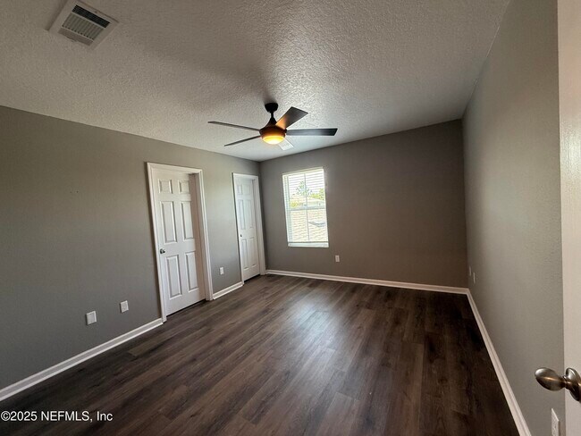 Building Photo - 819 Observatory Pkwy