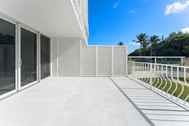 Building Photo - 2774 S Ocean Blvd