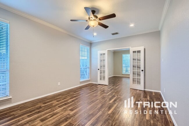 Building Photo - 4649 Devonshire Dr