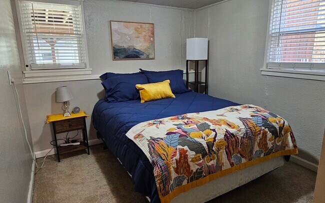 Building Photo - 1708 15th Ave