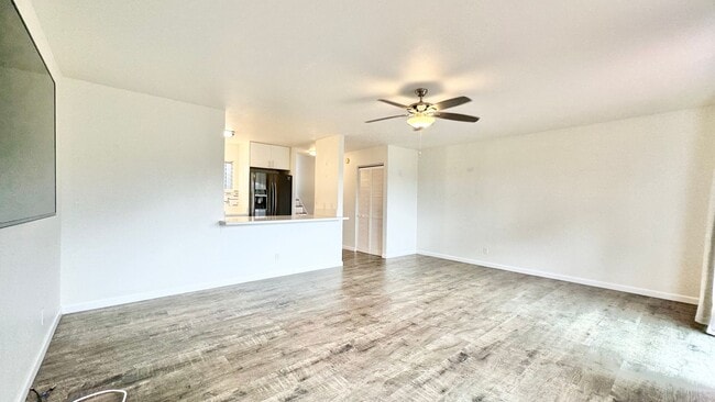 Building Photo - UPDATED 3 BEDROOM WITH 2 CAR GARAGE IN AIEA