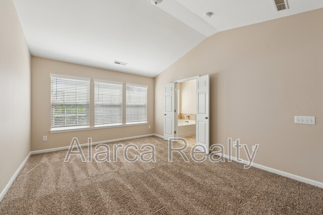 Building Photo - 15112 Northsprings Dr