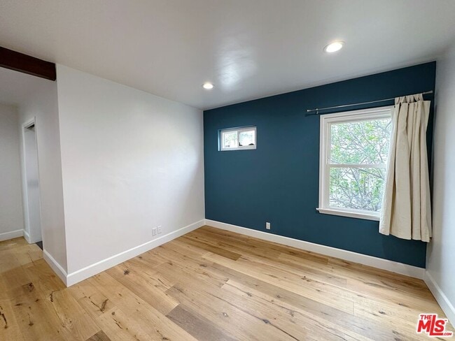 Building Photo - 6214 W 77th St