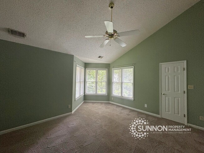Building Photo - Spacious 4-Bedroom Home in Davis LakeSpacious 4-Bedroom Home in Davis