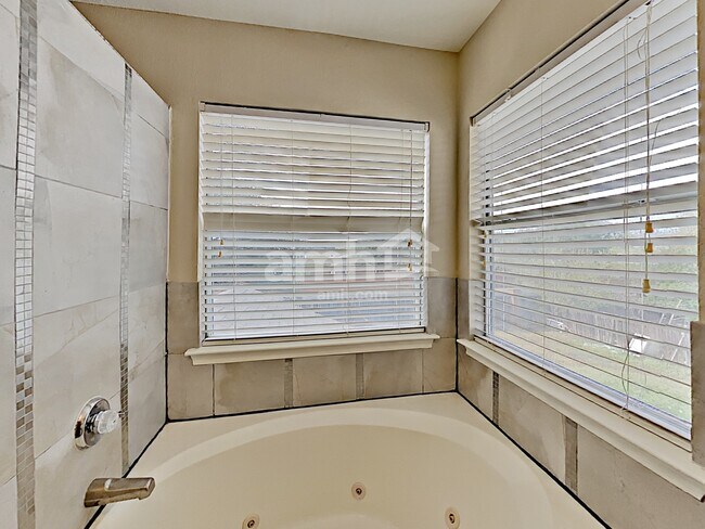 Building Photo - 12202 Gwendolen Dr