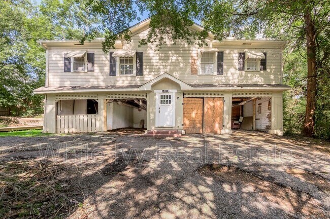 Building Photo - 811 B Sam Houston Ave