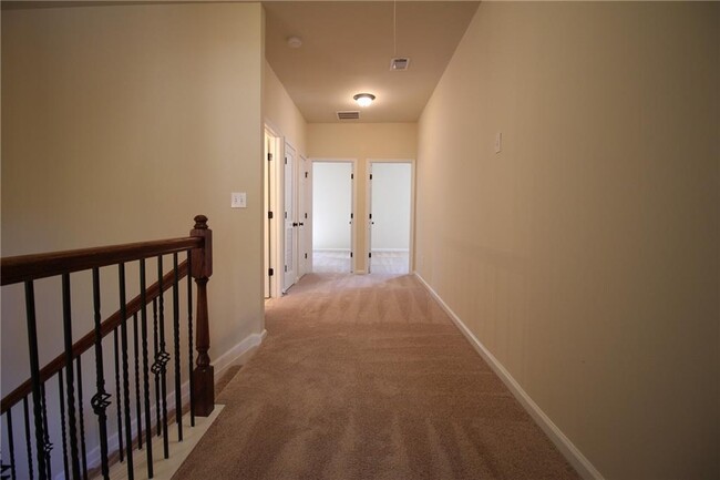 Building Photo - 13294 Kemper Rd