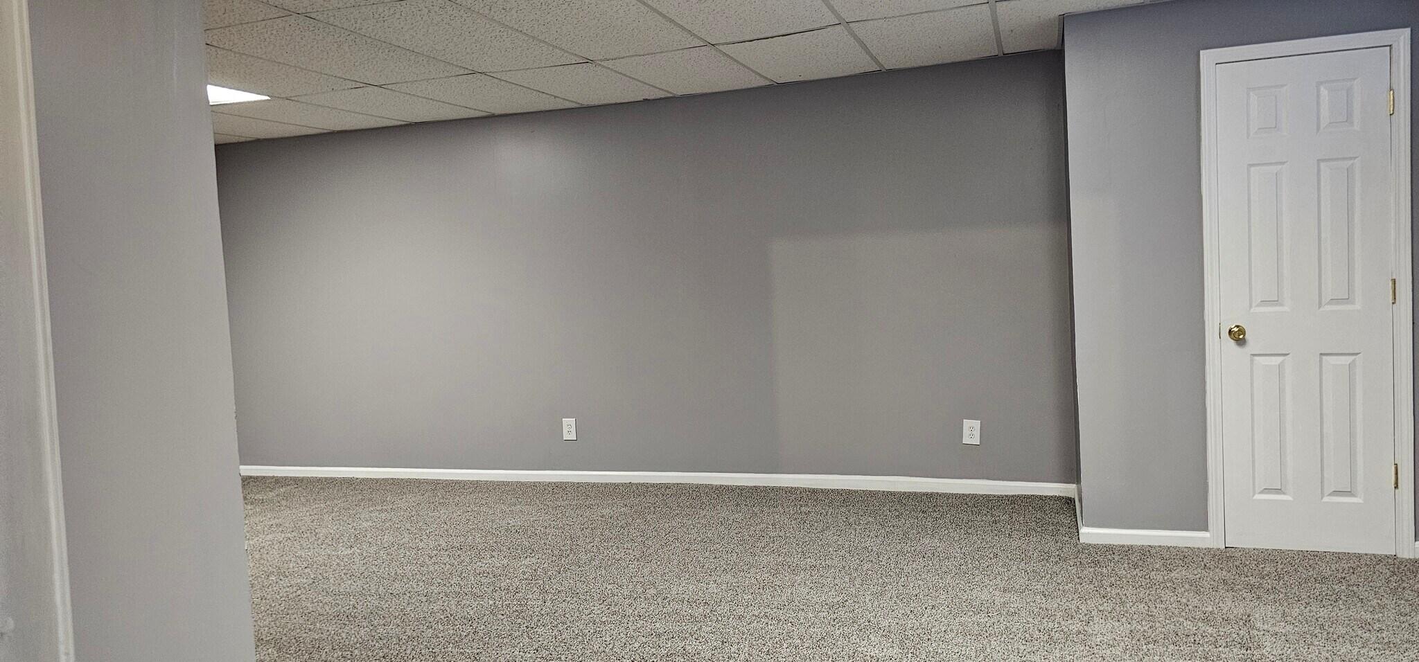 Building Photo - 6553 Clearview Lake Dr