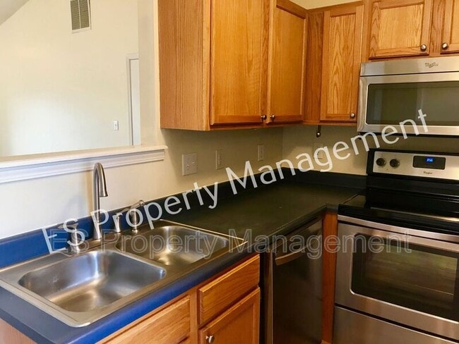 Building Photo - 5130 Hodson Pl